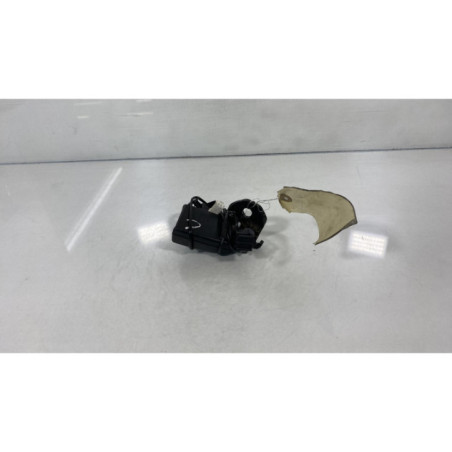 Attache ceinture arriere droit ALFA ROMEO MITO Photo n°1