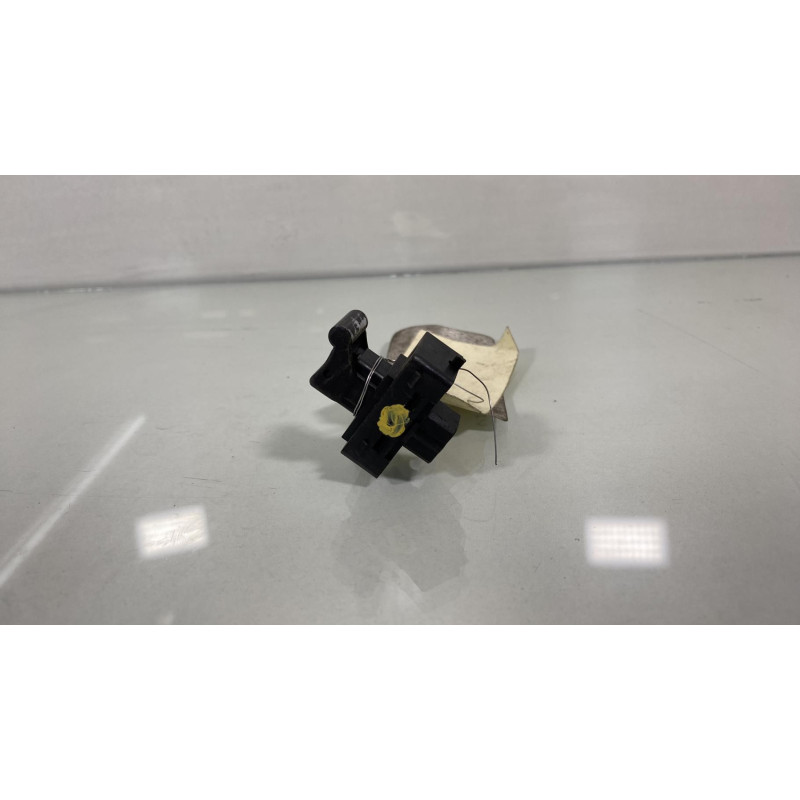 Interrupteur de leve vitre avant droit ALFA ROMEO MITO Photo n°3