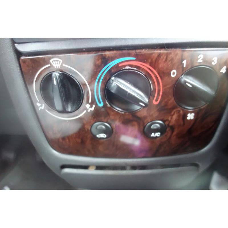 Trappe d'essence FORD FIESTA 4 Photo n°8