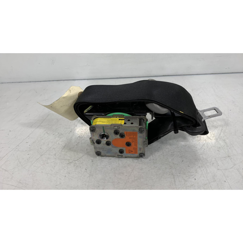 Pretensionneur de ceinture avant droit TOYOTA YARIS 2 Photo n°1