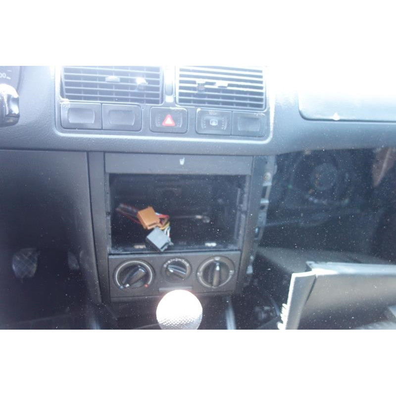 Pretensionneur de ceinture avant droit VOLKSWAGEN GOLF 4 Photo n°8