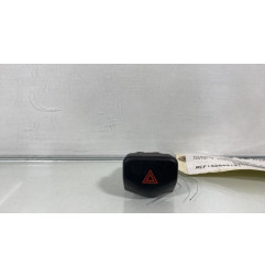 Bouton de warning NISSAN NOTE 1