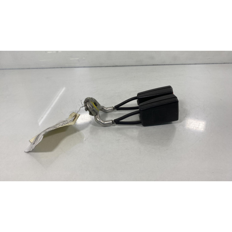 Attache ceinture arriere gauche SKODA FABIA 2 Photo n°3
