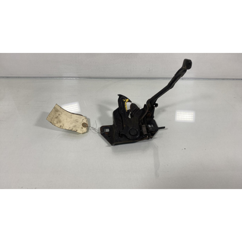 Fermeture de capot CHRYSLER VOYAGER 3 Photo n°3