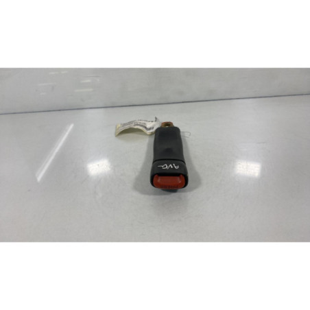 Attache ceinture avant gauche CHRYSLER VOYAGER 3 Photo n°1