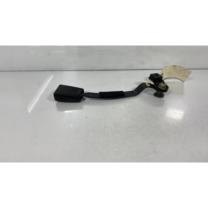 Attache ceinture avant droit SKODA OCTAVIA 1 Photo n°2