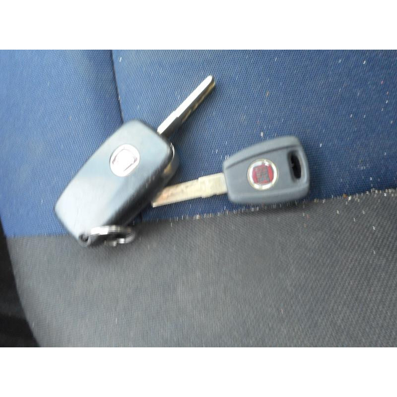 Renfort pare choc avant (traverse) FIAT BRAVO 2 Photo n°9