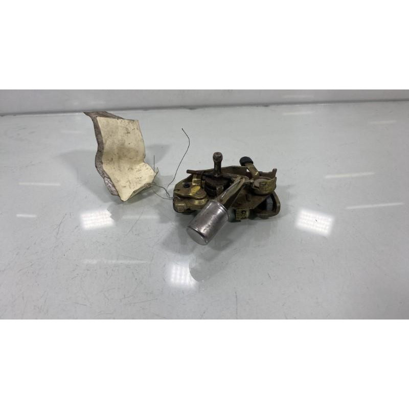 Serrure arriere droit RENAULT R4 FOURGONNETTE Photo n°3