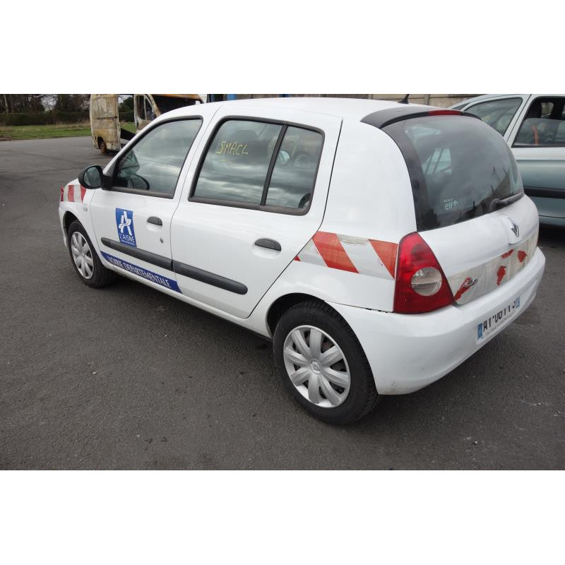 Volant RENAULT CLIO 2 CAMPUS Photo n°2