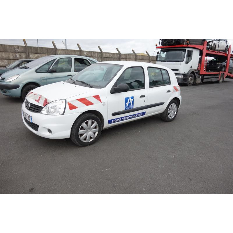 Volant RENAULT CLIO 2 CAMPUS Photo n°4