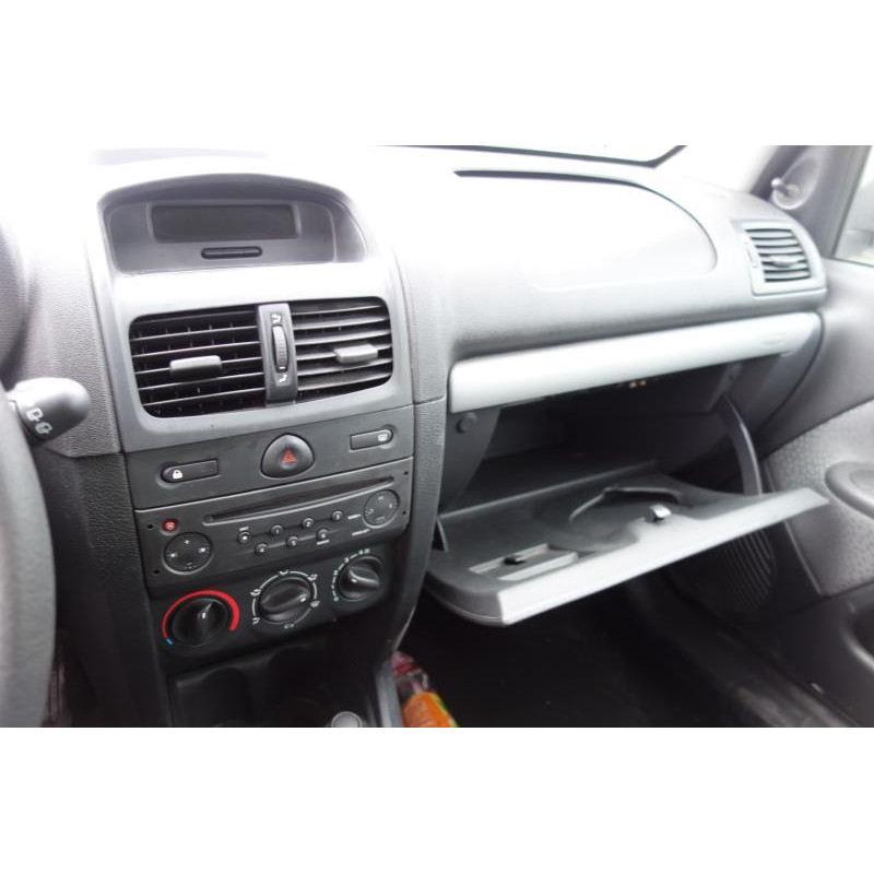 Volant RENAULT CLIO 2 CAMPUS Photo n°10