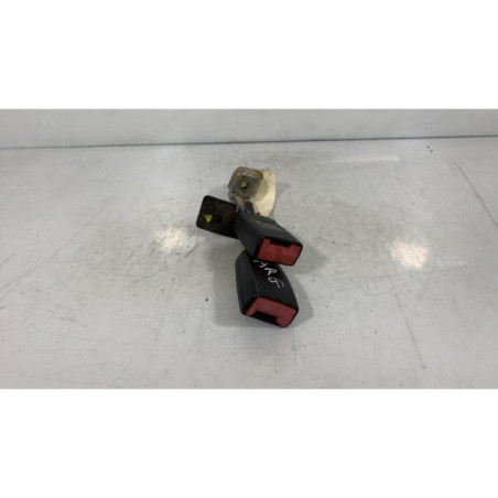 Attache ceinture arriere gauche VOLKSWAGEN PASSAT 4 Photo n°1
