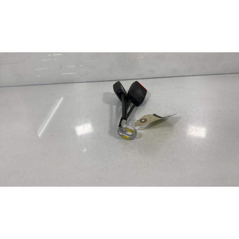 Attache ceinture arriere droit SEAT IBIZA 2 Photo n°1
