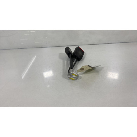 Attache ceinture arriere droit SEAT IBIZA 2 Photo n°1