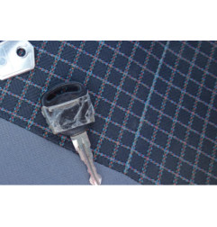 Serrure de coffre FORD FIESTA 2