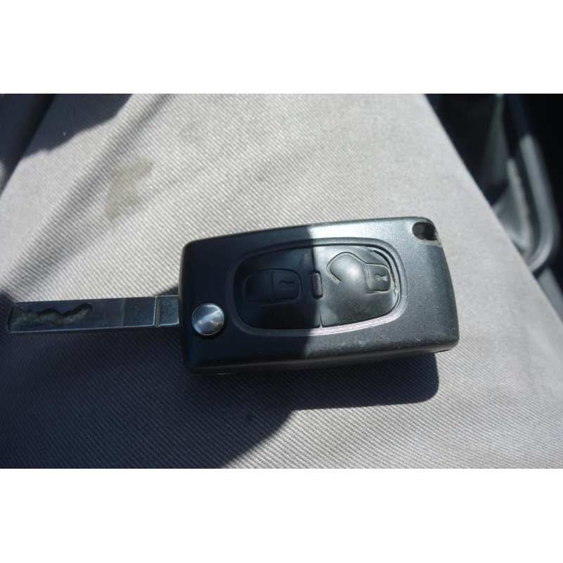 Attache ceinture avant gauche CITROEN C3 2 Photo n°5