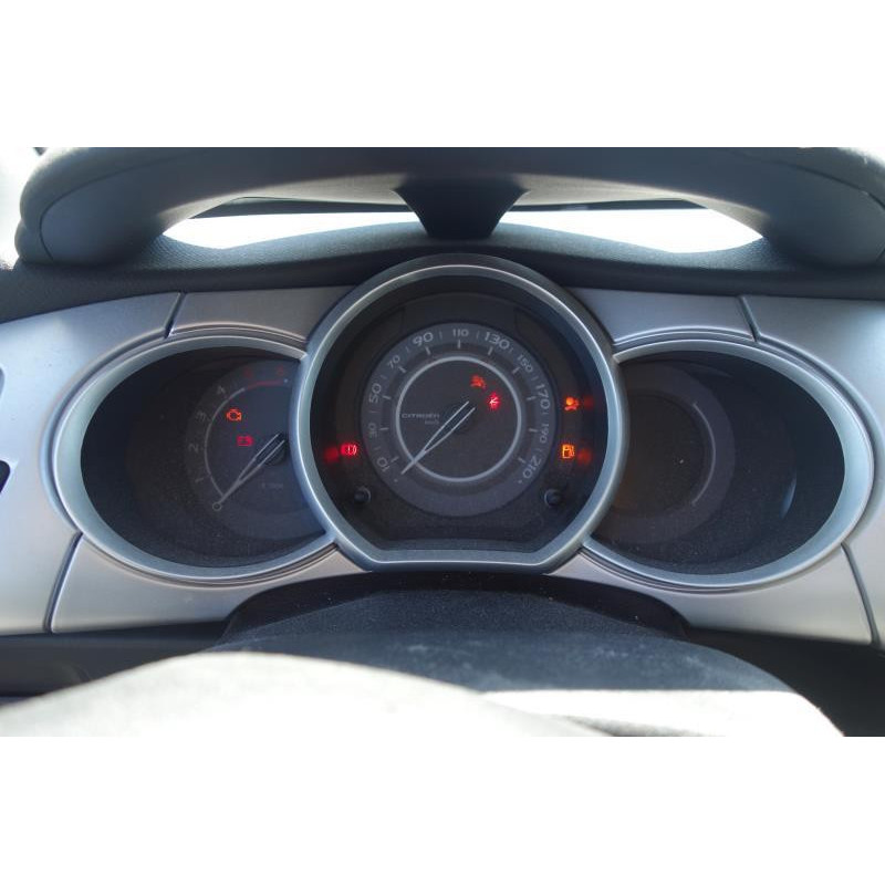 Attache ceinture avant gauche CITROEN C3 2 Photo n°11