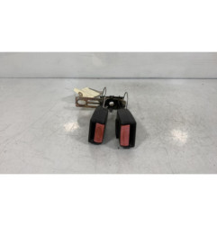 Attache ceinture arriere droit VOLVO 850 Photo n°1
