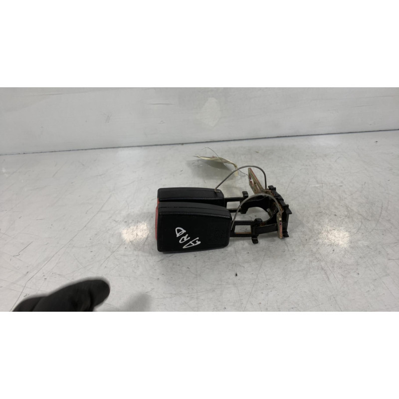 Attache ceinture arriere droit VOLVO 850 Photo n°2
