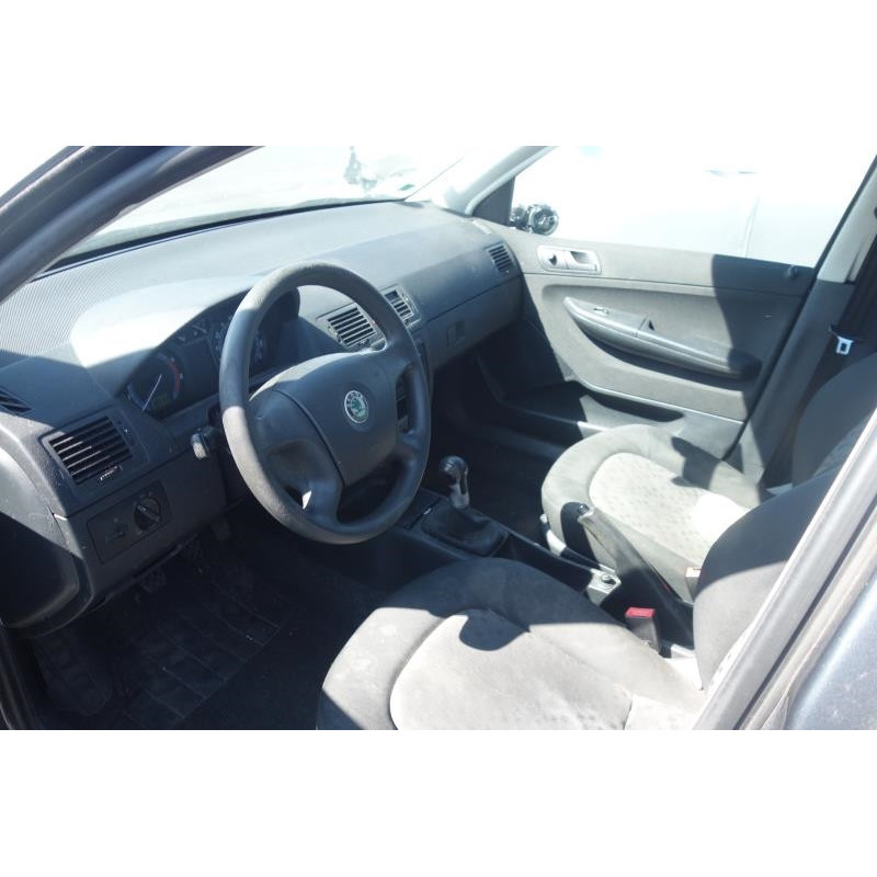 Bouton de warning SKODA FABIA 1 Photo n°8
