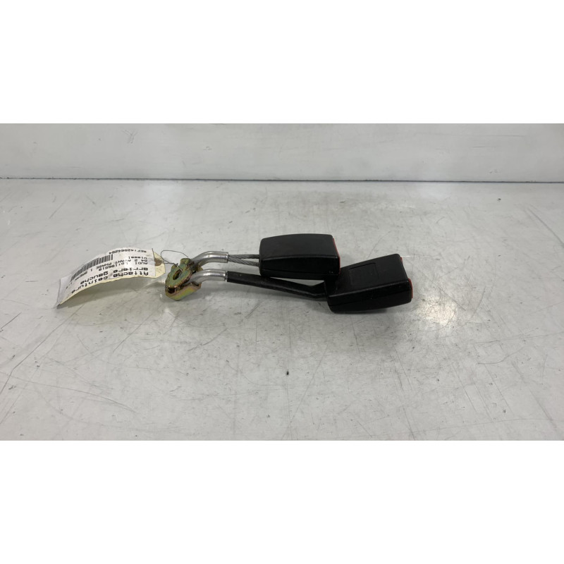 Attache ceinture arriere gauche AUDI A4 2 Photo n°1