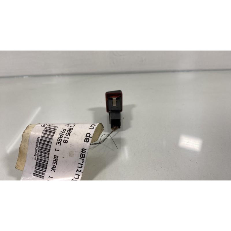Bouton de warning AUDI A4 2 Photo n°3