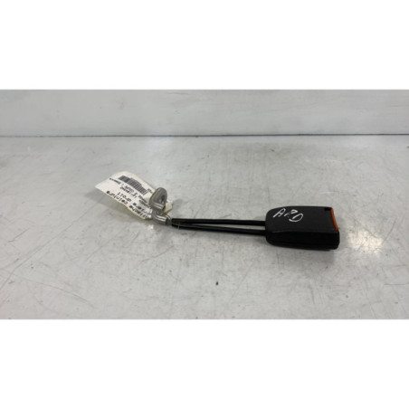 Attache ceinture arriere droit VOLKSWAGEN POLO 2 Photo n°1