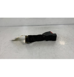 Attache ceinture arriere gauche OPEL ASTRA F