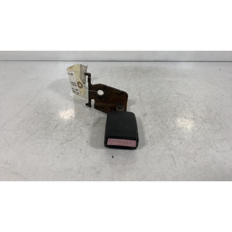 Attache ceinture arriere droit RENAULT MEGANE 2 Photo n°2