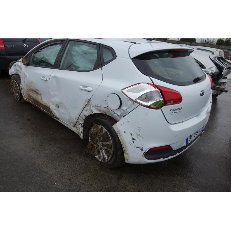 Bouchon de carburant KIA CEE-D 2 Photo n°5