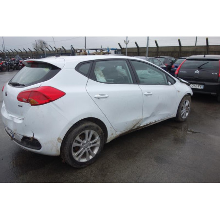 Pivot de moyeu avant gauche KIA CEE-D 2 Photo n°1