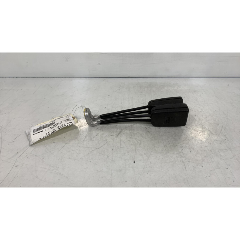 Attache ceinture arriere droit SEAT IBIZA 2 Photo n°1
