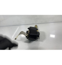 Pretensionneur de ceinture avant droit SEAT IBIZA 2 Photo n°1