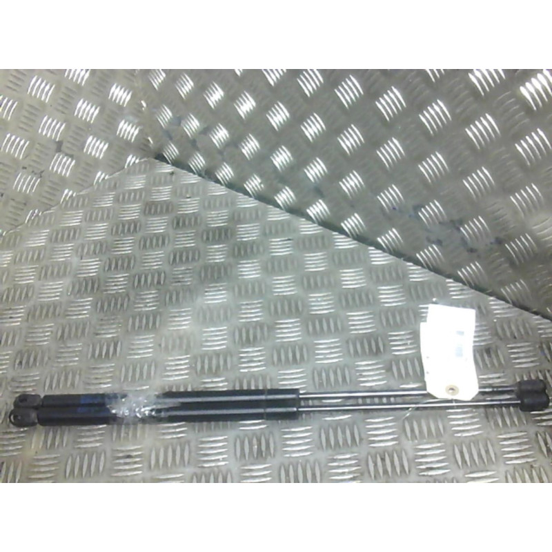 Verin de coffre SEAT IBIZA 2 Photo n°1