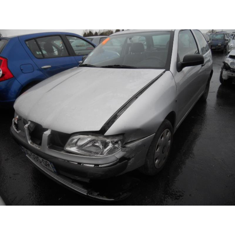 Verin de coffre SEAT IBIZA 2 Photo n°2