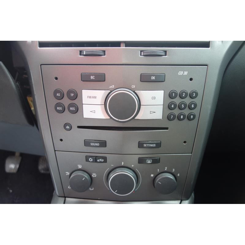 Ceinture arriere droit OPEL ASTRA H Photo n°9
