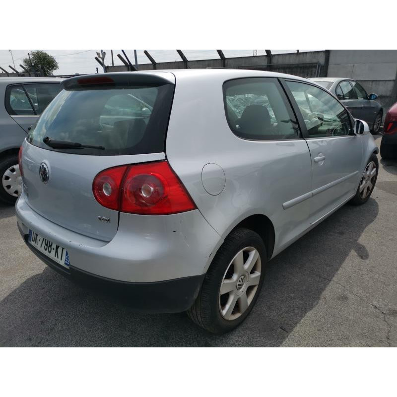 Feu arriere secondaire droit (feux) VOLKSWAGEN GOLF 5 Photo n°7