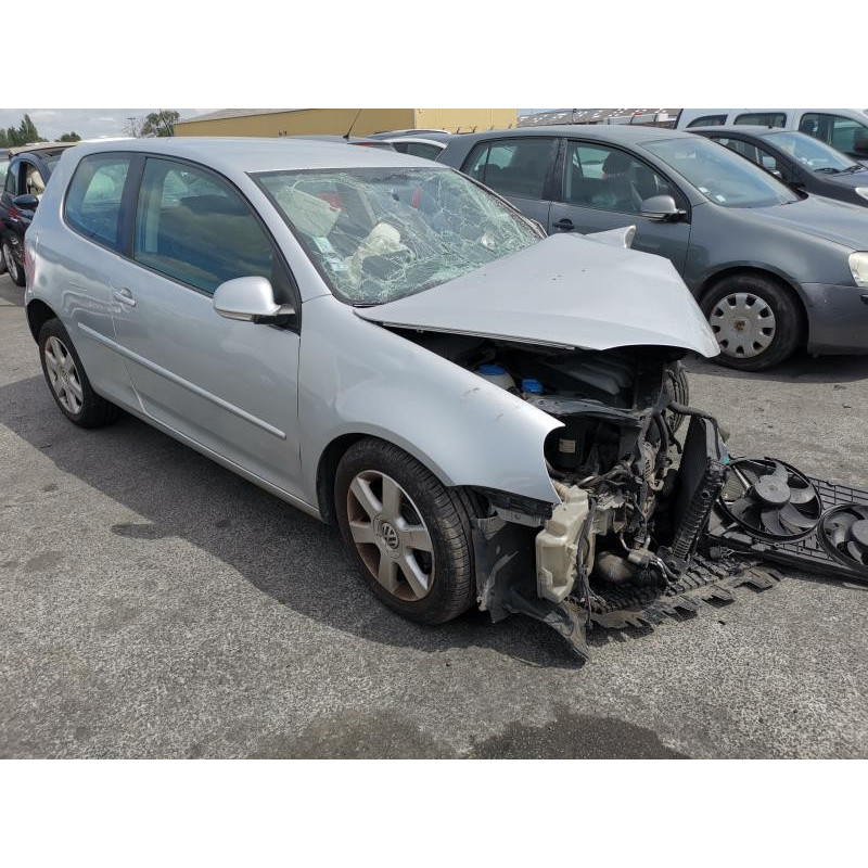 Feu arriere secondaire droit (feux) VOLKSWAGEN GOLF 5 Photo n°11
