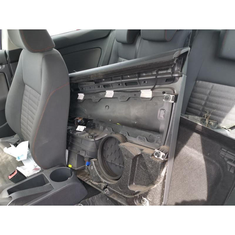 Feu arriere secondaire droit (feux) VOLKSWAGEN GOLF 5 Photo n°12