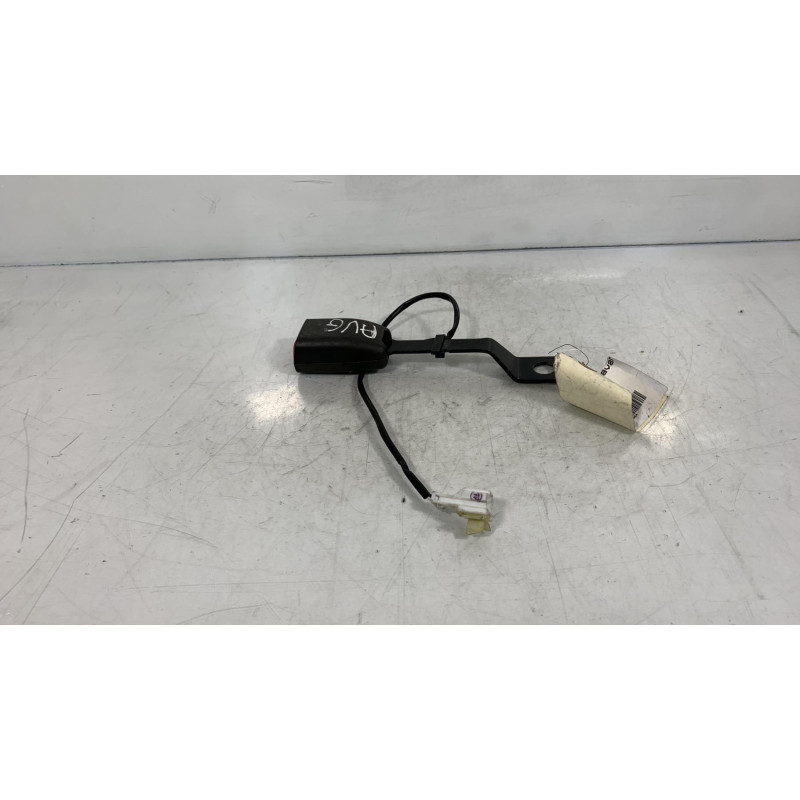 Attache ceinture avant gauche CHEVROLET SPARK Photo n°1
