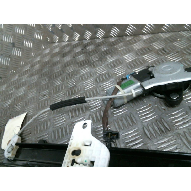 Leve vitre electrique avant gauche CHEVROLET SPARK Photo n°1