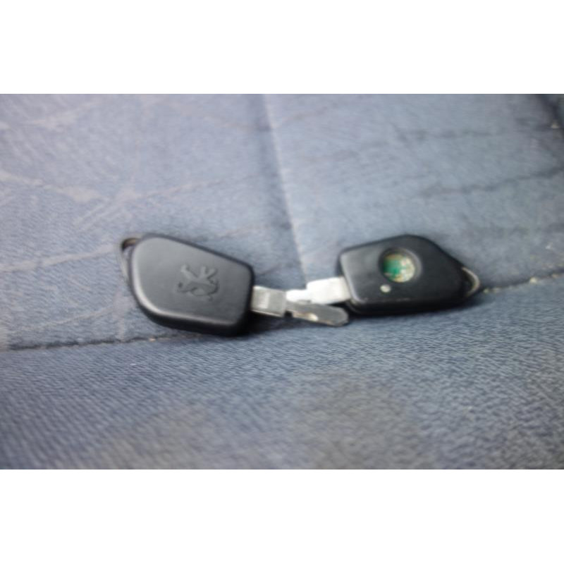 Ceinture arriere droit PEUGEOT 406 Photo n°13