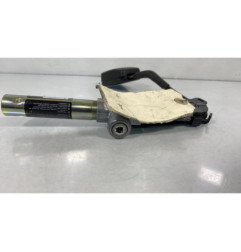Pretensionneur de ceinture avant droit FORD FIESTA 4