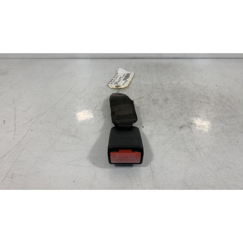 Attache ceinture arriere droit PEUGEOT 206 Photo n°3