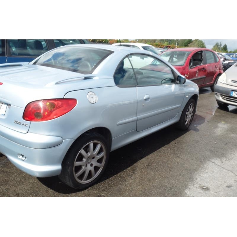 Attache ceinture arriere droit PEUGEOT 206 Photo n°6