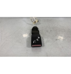 Attache ceinture arriere gauche PEUGEOT 206