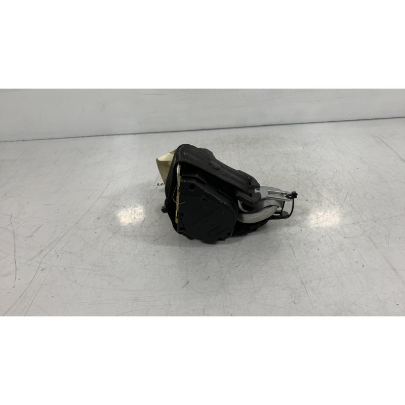 Ceinture arriere gauche VOLKSWAGEN POLO 3 Photo n°2