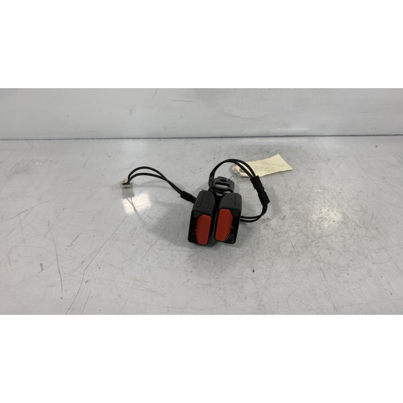 Attache ceinture arriere gauche PEUGEOT 508 1 SW Photo n°1