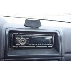 Attache ceinture arriere gauche CITROEN AX