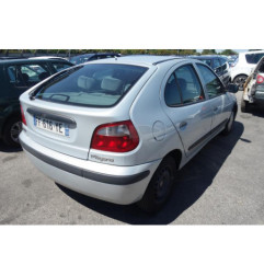 Ceinture arriere centrale RENAULT MEGANE 1